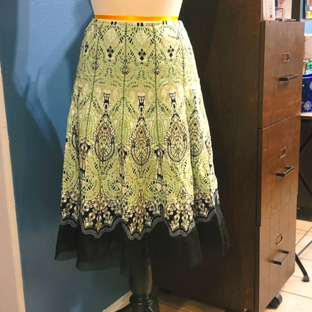 Gianni Bini green print skirt